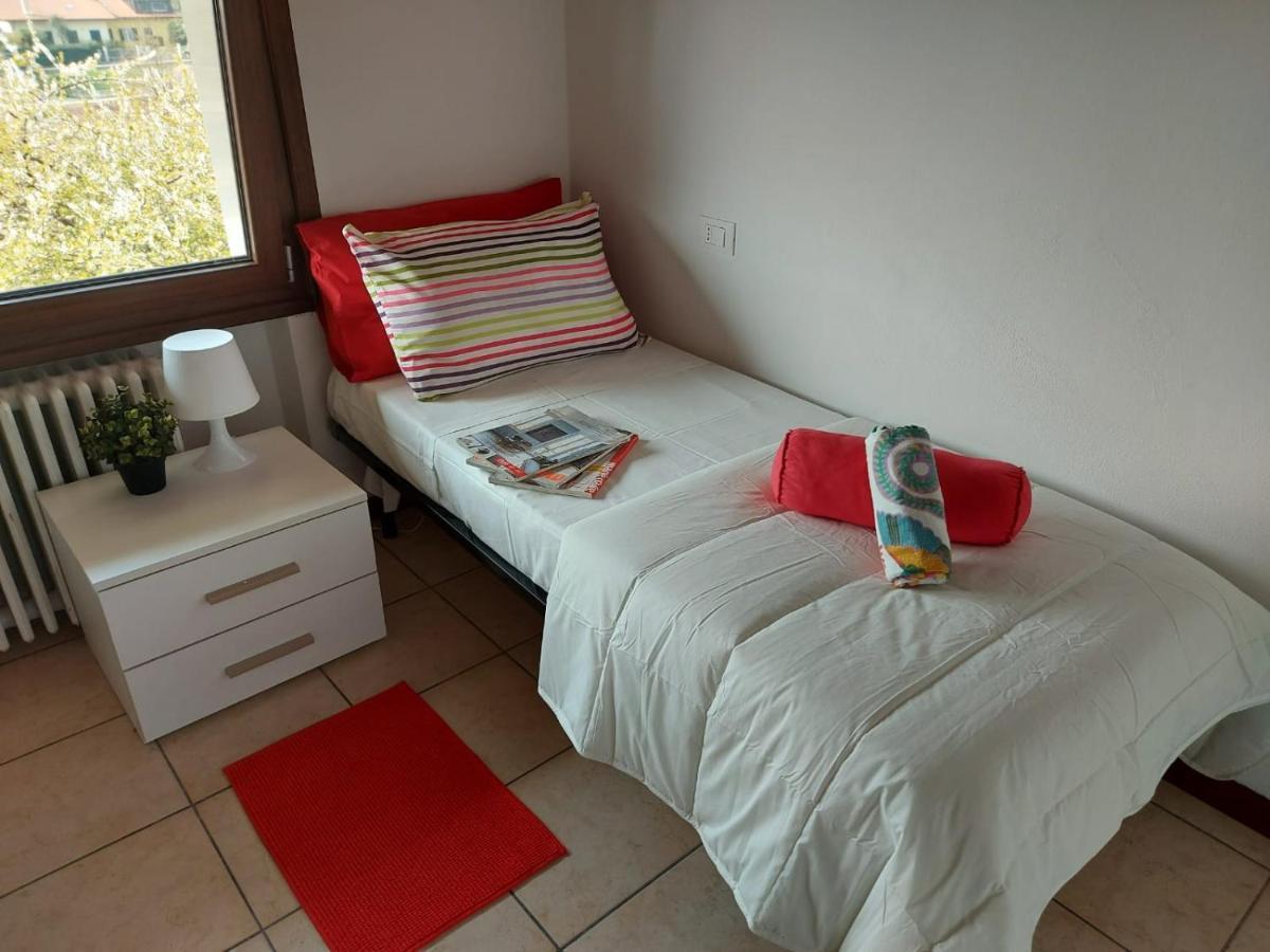 Bnbook Casa Dei Peschi - Lago Di Monate Cadrezzate Extérieur photo