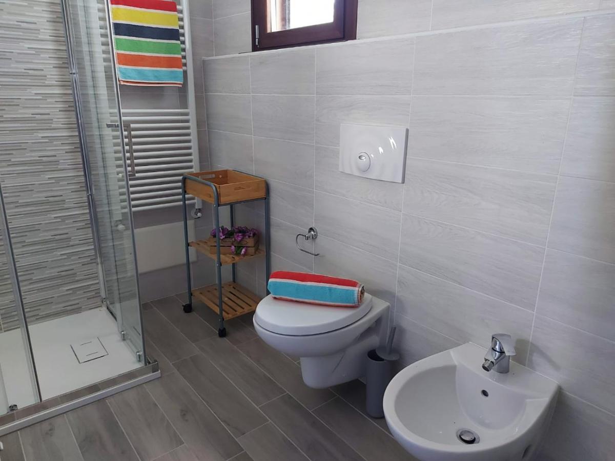 Bnbook Casa Dei Peschi - Lago Di Monate Cadrezzate Extérieur photo